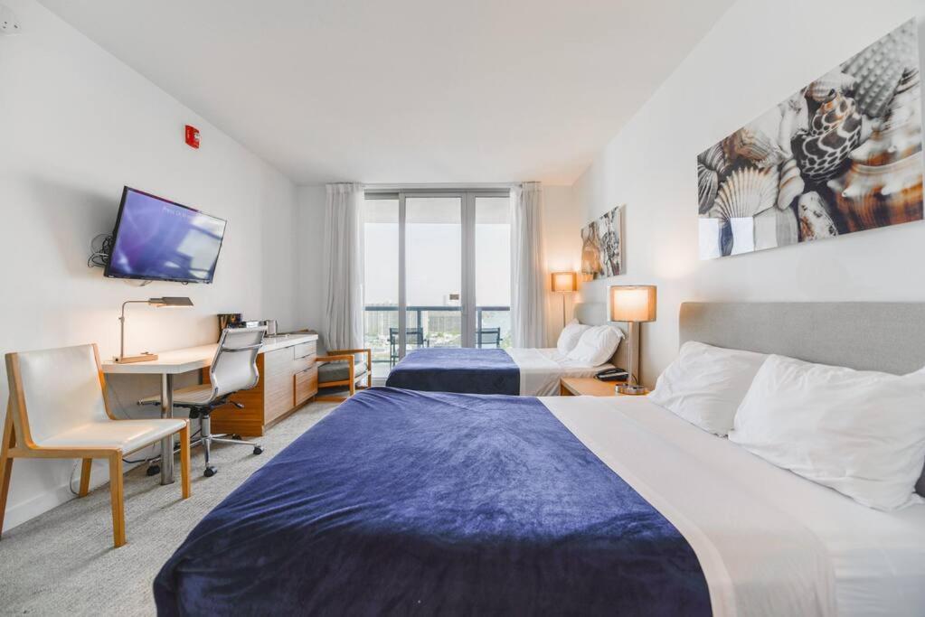Awesome 2Br Condo Beachwalk Resort Plaja Hallandale Exterior foto