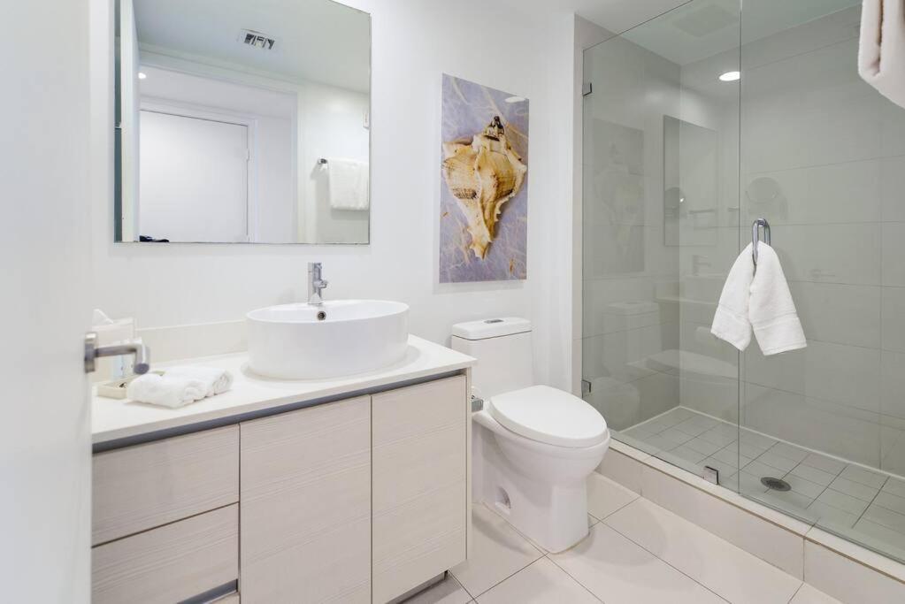 Awesome 2Br Condo Beachwalk Resort Plaja Hallandale Exterior foto