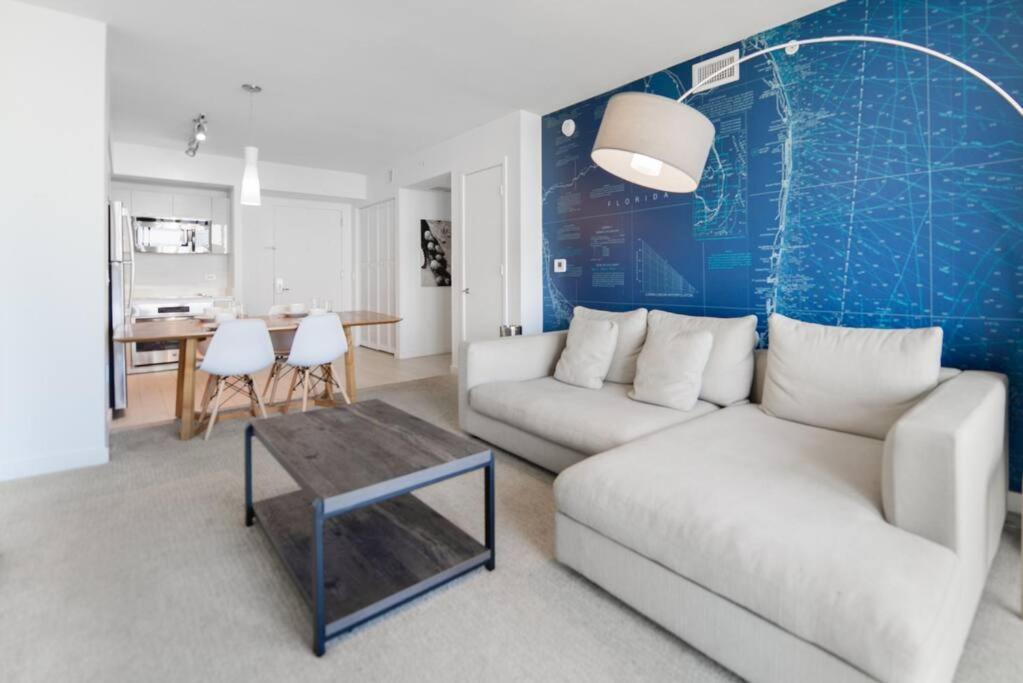 Awesome 2Br Condo Beachwalk Resort Plaja Hallandale Exterior foto