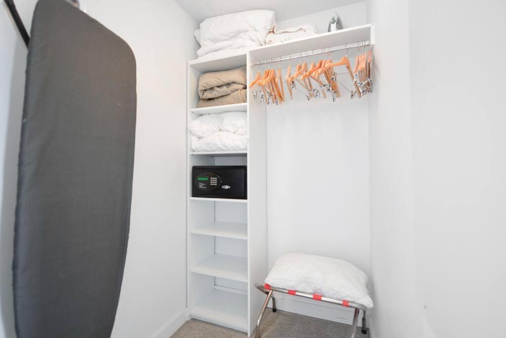 Awesome 2Br Condo Beachwalk Resort Plaja Hallandale Exterior foto